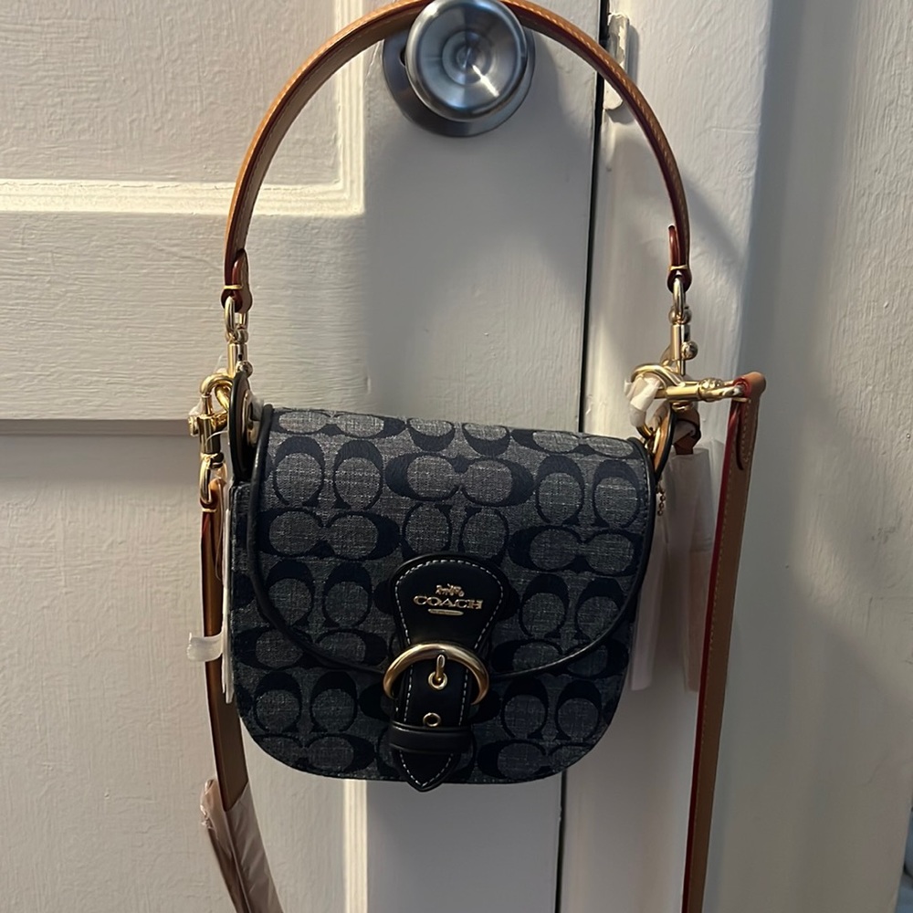 COACH KLEO SHOULDER BAG 17 IN SIGNATURE CHAMBRAY